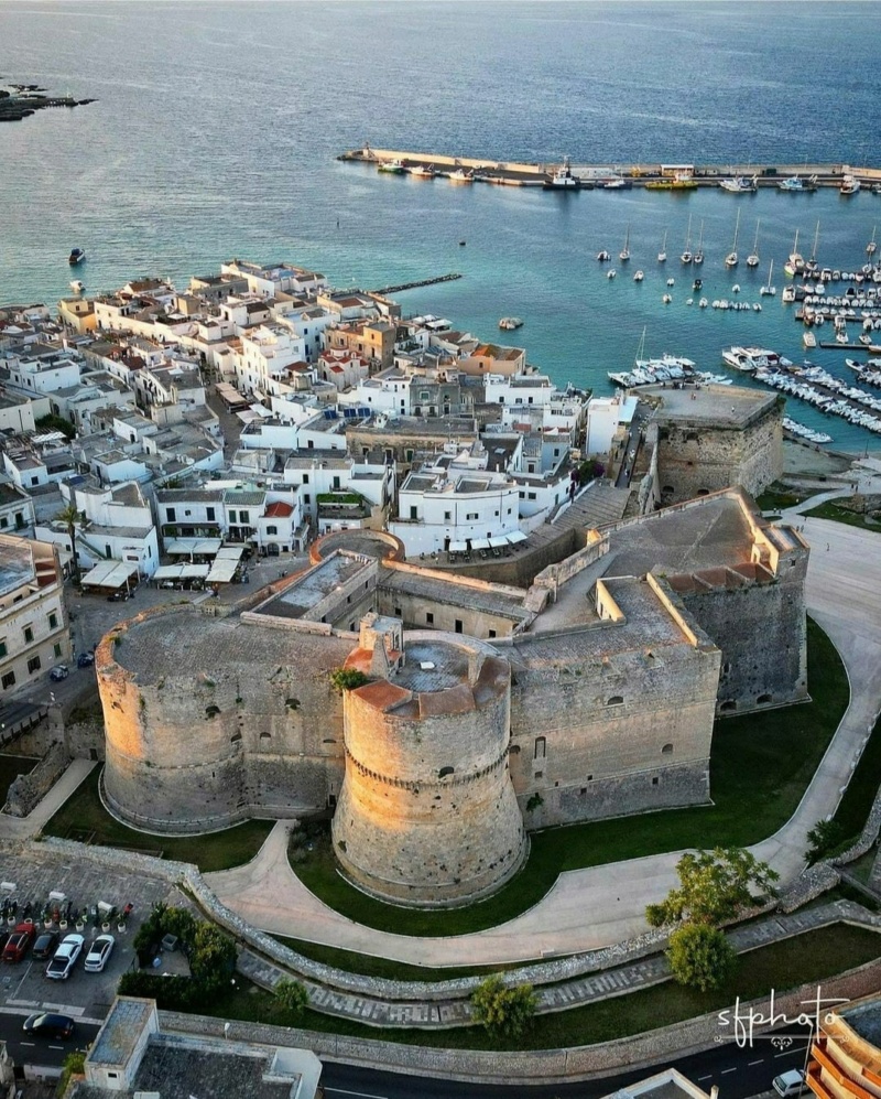 Замок Отранто (Castello di Otranto), Отранто, Италия Phot6558