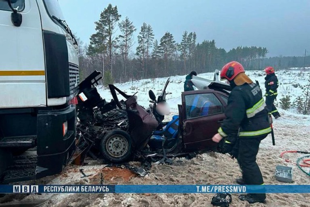 В страшной аварии под Кричевом погибли двое Phot8213