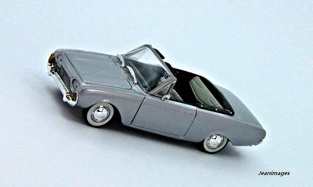 Ford Taunus 17M P3 Cabriolet échelle 1/43 Solido (4580) Img_4144