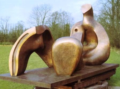"Figura recostada en tres piezas" Henry Moore Moore310