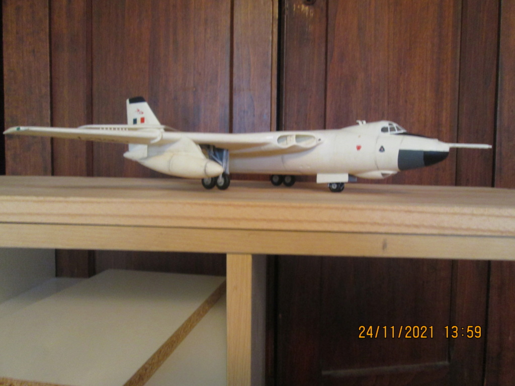  1/72   Vickers Valiant   Mach 2  Img_7225