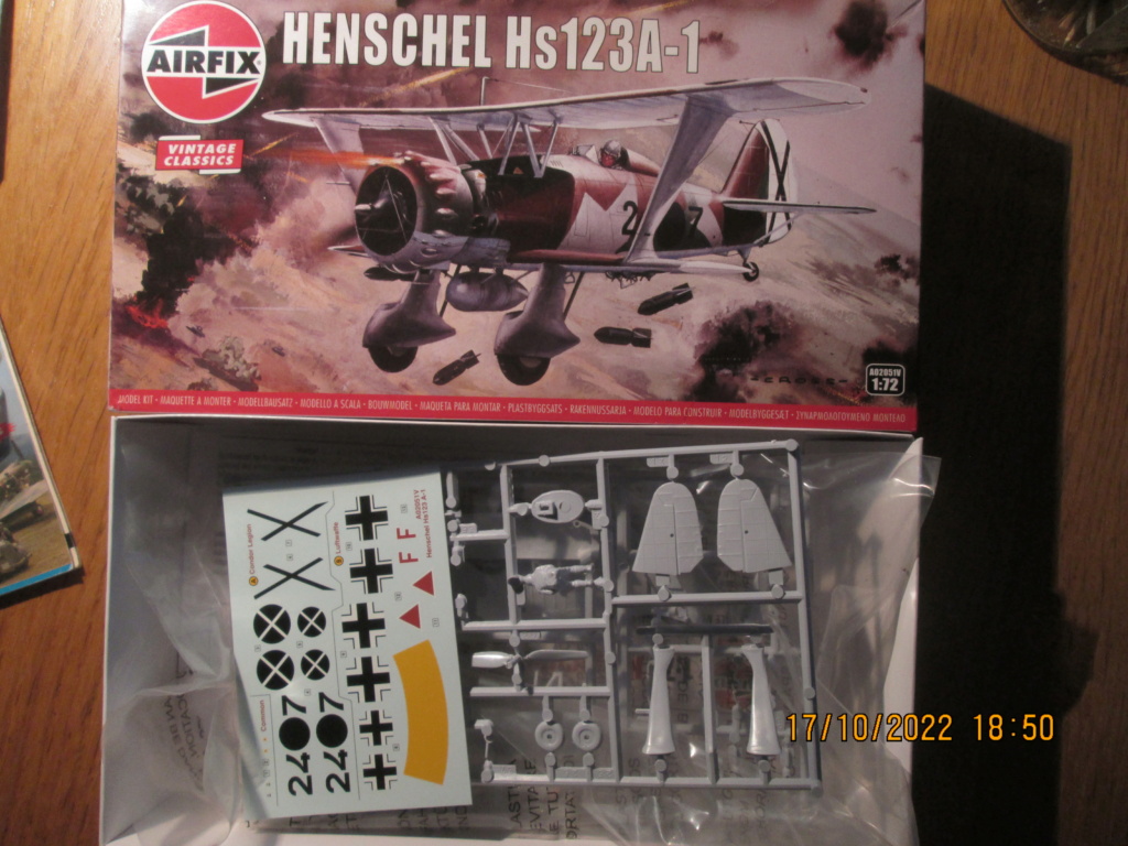 * 1/72 Henschel HS 123 AIRFIX Img_7955