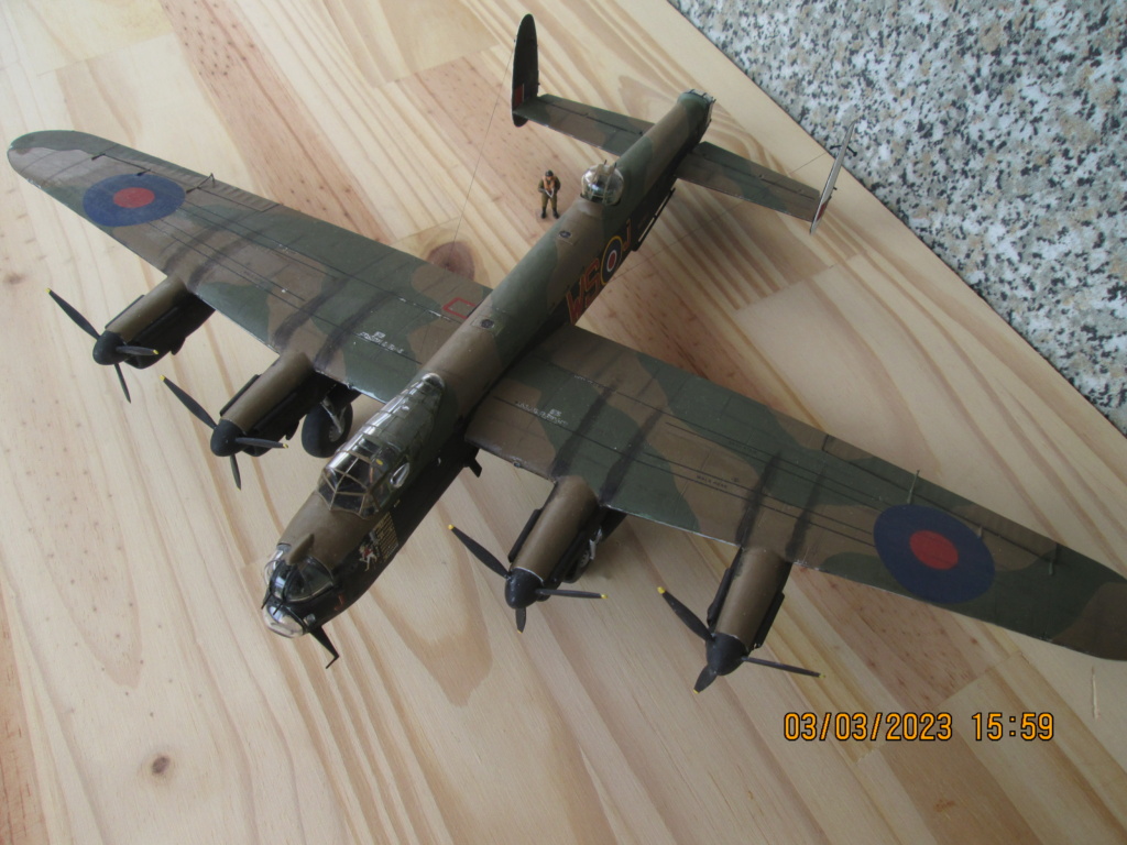 *1/72     Avro Lancaster       Revell  - Page 2 Img_8259