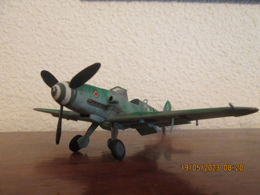 * 1/72 Messerschmitt Bf 109K4  Heller Img_8342