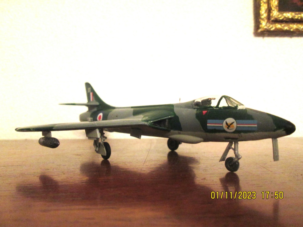 *1/72  Hawker Hunter   Airfix Img_8676