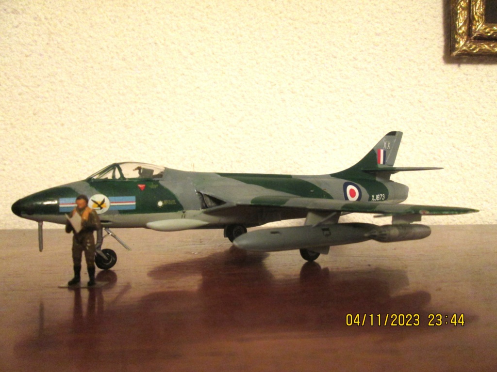 *1/72  Hawker Hunter   Airfix - Page 2 Img_8715