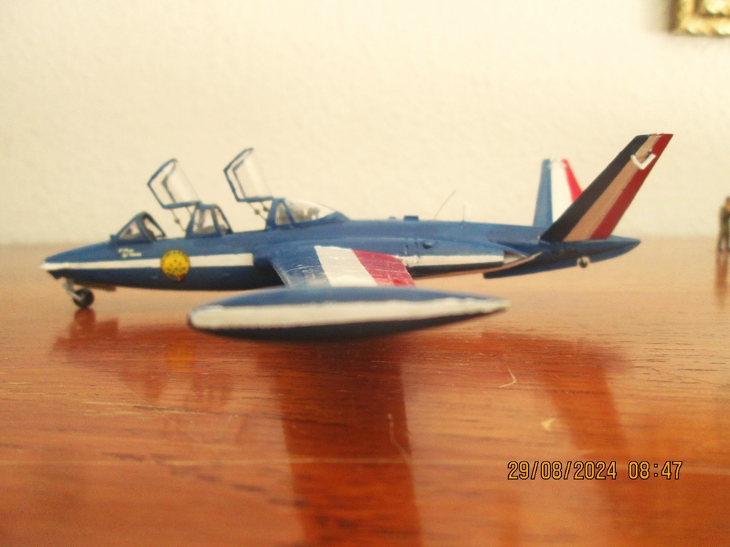 1/72 - FOUGA CM170 MAGISTER - HELLER - MONTAGE TERMINE - Page 2 Img_9354