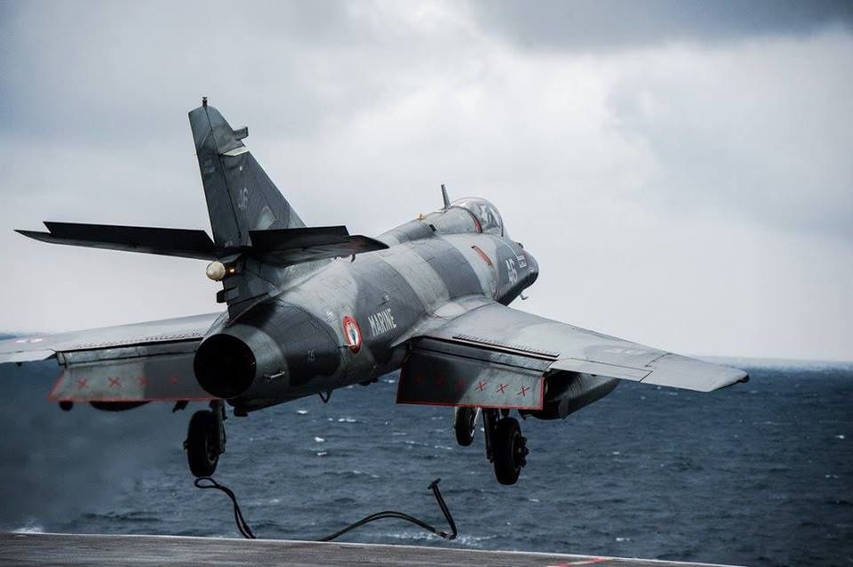 * 1/72 AMD Super Etendard -Heller- Ob_84c10