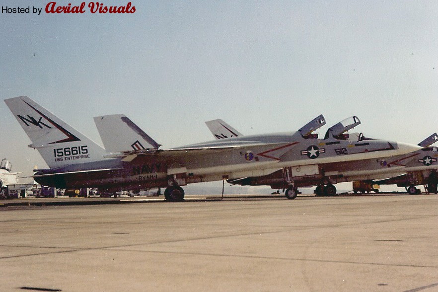 * 1/72   North American RA-5C Vigilante   Airfix Vigila11