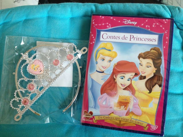 [Collection Press] N° 1 Princesses Disney - Hachette - Mars 2013 - Page 7 Img_0121