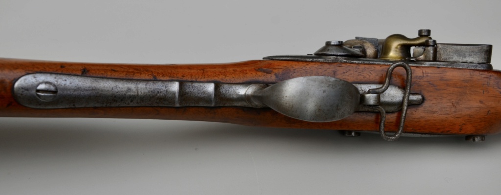 Fusil d'officier modèle 1777 fabriqué à Maubeuge en 1778 3ef8a610