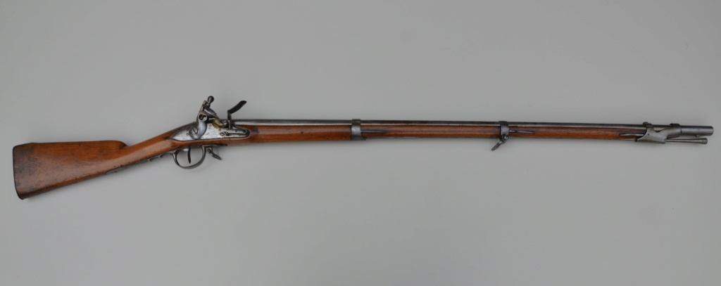 Fusil d'officier modèle 1777 fabriqué à Maubeuge en 1778 6bcc5410