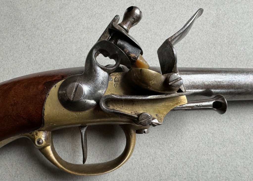 pistolet à coffre 1777 révolutionnaire Img_0913