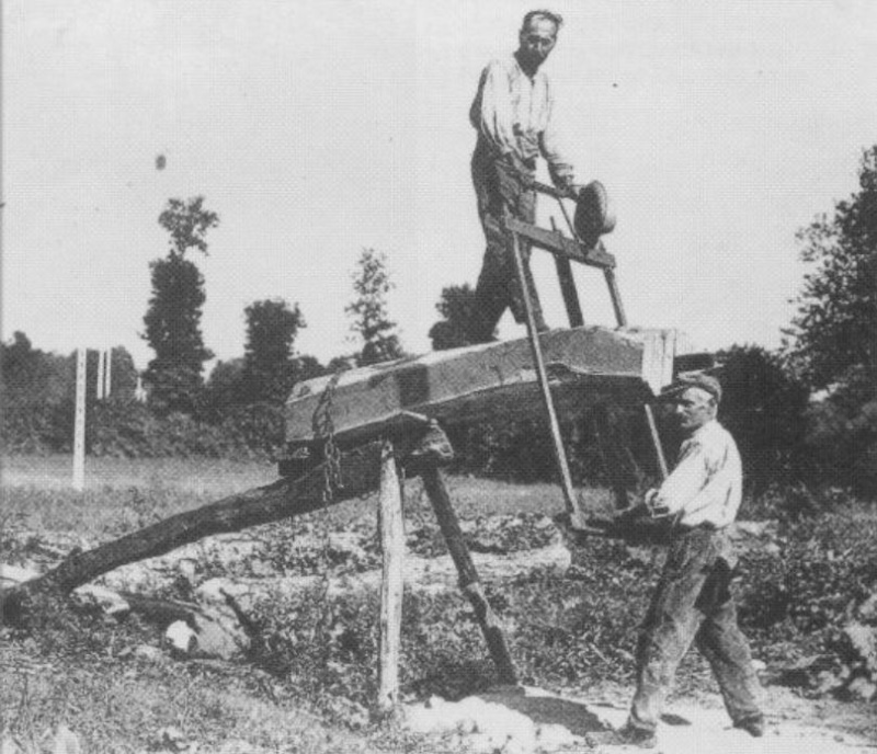 TRONCONNEUSES et travail en forêt....en photos d'époque - Page 2 31310