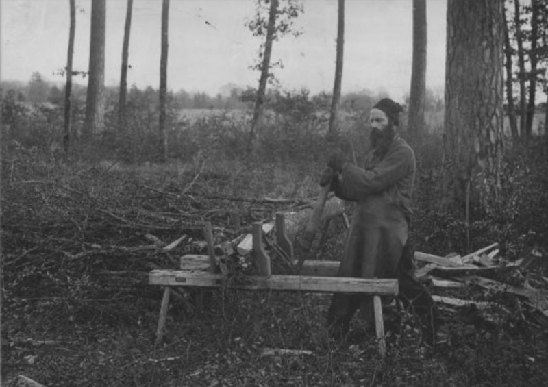 TRONCONNEUSES et travail en forêt....en photos d'époque - Page 3 42610