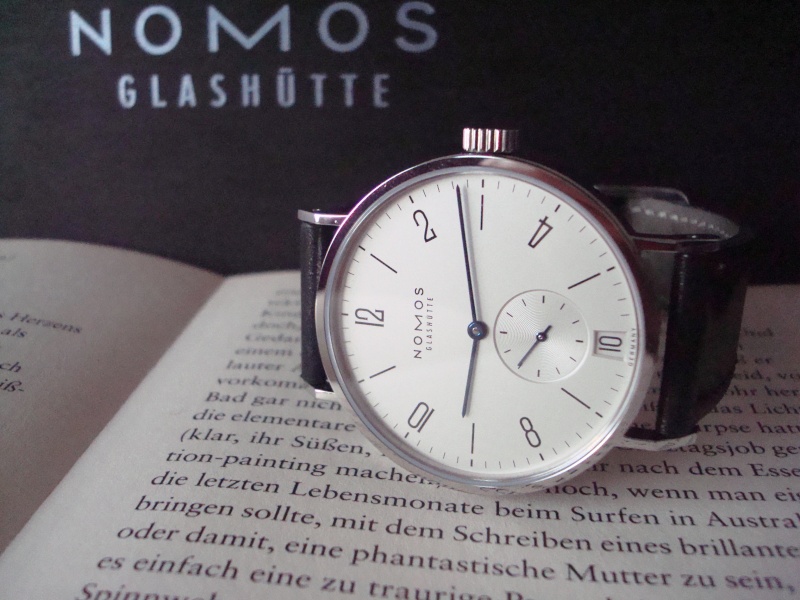 à la recherche de la montre la plus élégante - Page 2 Dsc01212