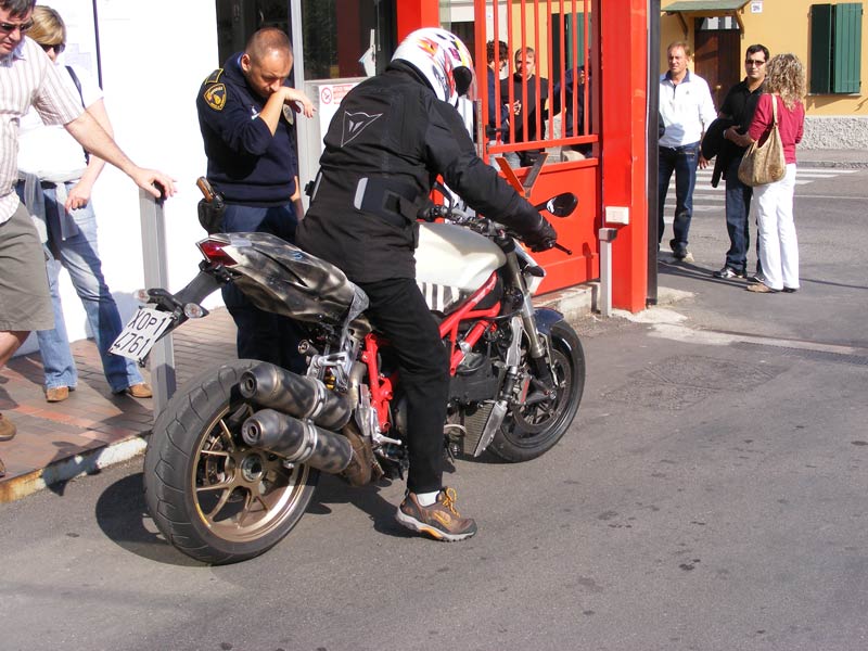 Ducati 2009 29930910