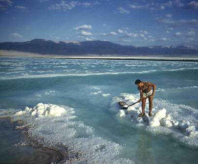 La Mer Morte, l'une des Sept Merveilles du monde ? Mer_mo11