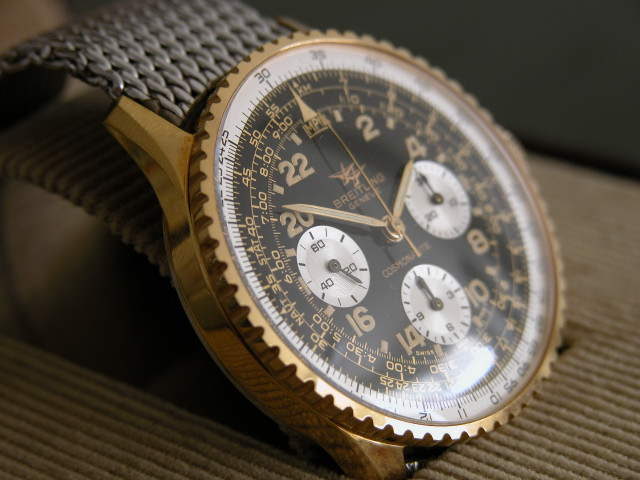 Cherche photos de Navitimer sur bracelet Mesh. Cosmoz10