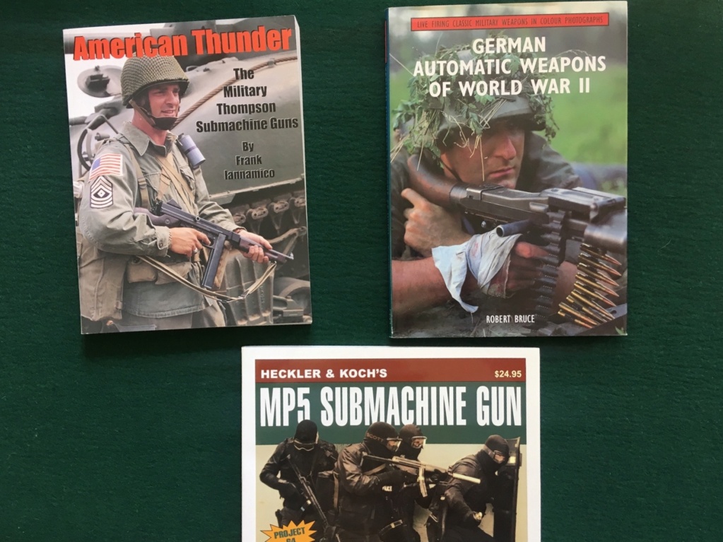 Un peu de livres, la base pour tout amateur d’armes … 1252b510