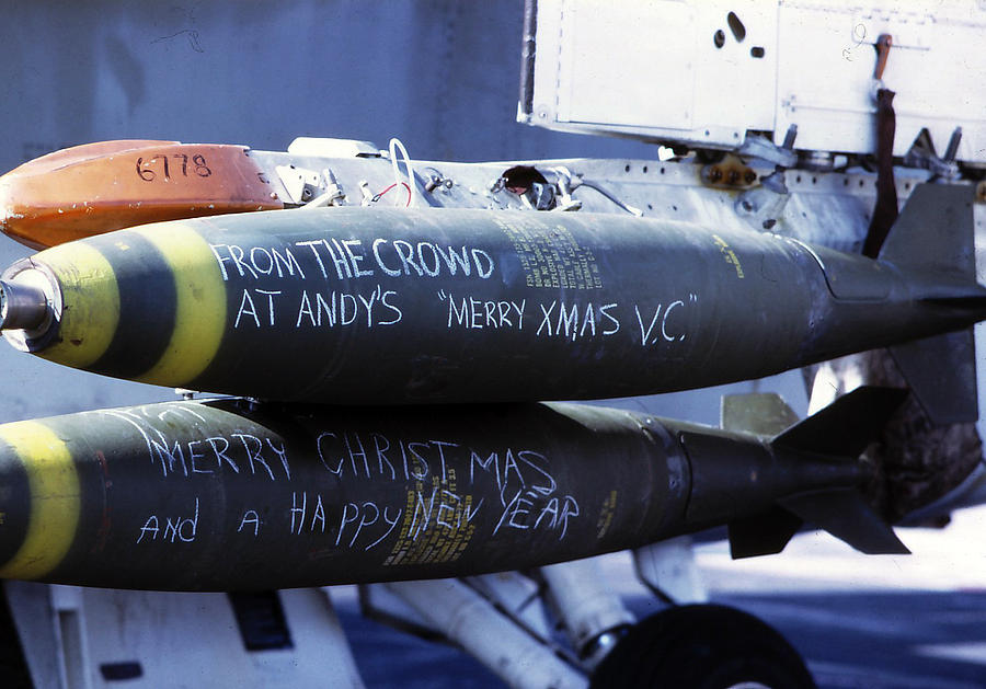 Christmas et Thanksgivin au Vietnam Bombs-10