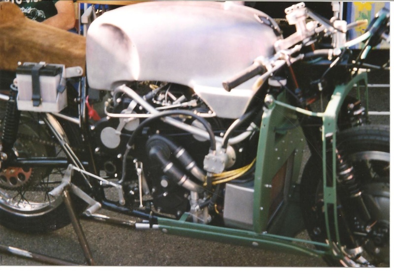 quelques beaux moteurs Guzzi_10