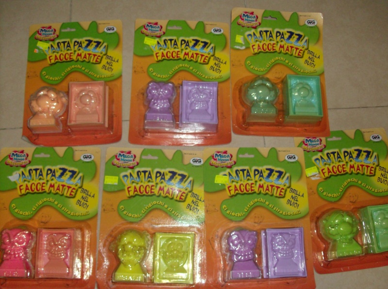 7 Blister GIG lotto Pasta pazza Facce Matte Mega mondo Micronite fondi di magazzino Hpim3610