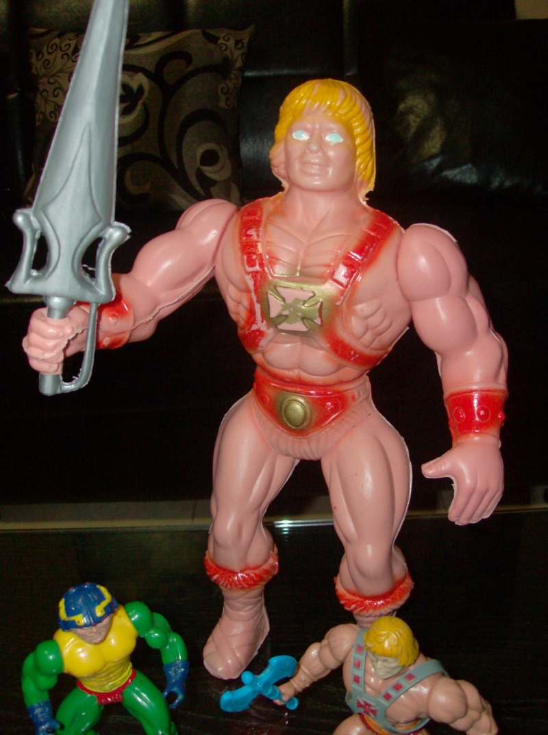 Masters Of The Universe He Man Jumbo Made in Messico + 2 Bootleg e 2 armi Masters Hpim3812