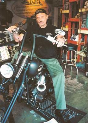Johnny et les motos - Page 2 16524310