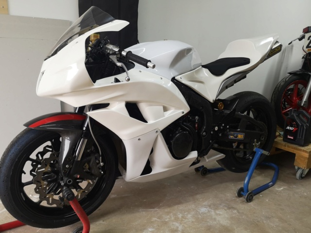 CBR 600RR piste Img_2015