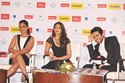 Ayushmann, Illeana D'cruz Unveils Filmfare Awards K5o94m10