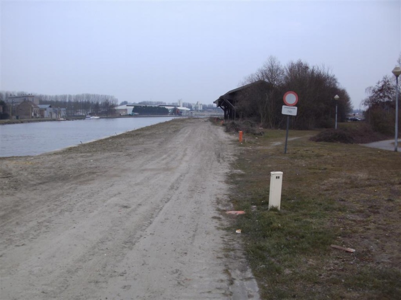 Canal maritime Bruxelles-Escaut (Zeekanaal Brussel-Schelde) Brussel-Vilvoorde: fietssnelweg F1; Vilvoorde-Willbroek: F23 Vilvoo11