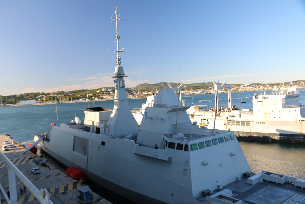 [Les ports militaires de métropole] Port de Toulon - TOME 1 - Page 30 Img_0712