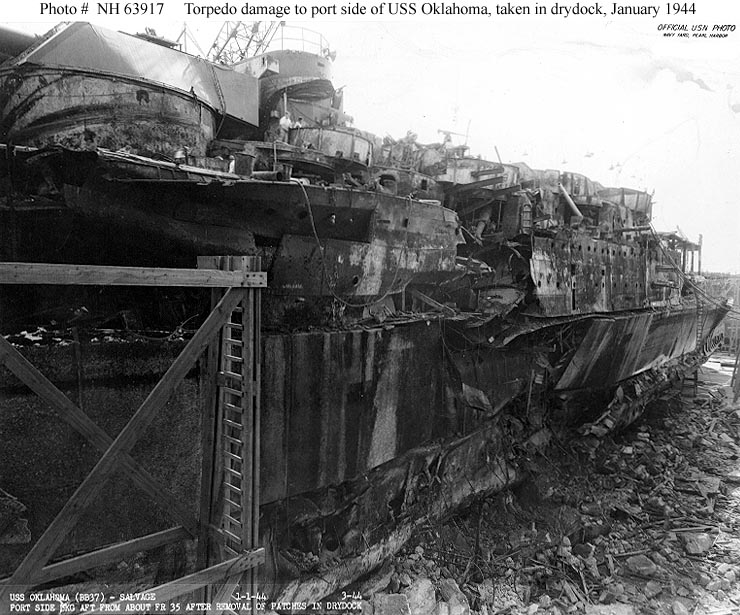 Renflouement de l USS Oklahoma (BB-37) Uss_ok17