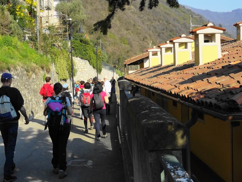 ESCURSIONE DEL 14/04/2013 periplo di Monte Isola sul lago d'Iseo. Ridime94