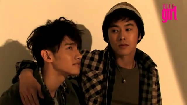 [Capturas] Tohoshinki ElleGirl detrás de las escenas  1910