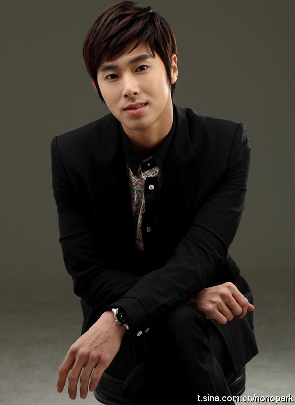 Yunho Fanclub dona 140 sacos de arroz para 'Luna Nueva Cumpleaños + Año Yunho  A0044310