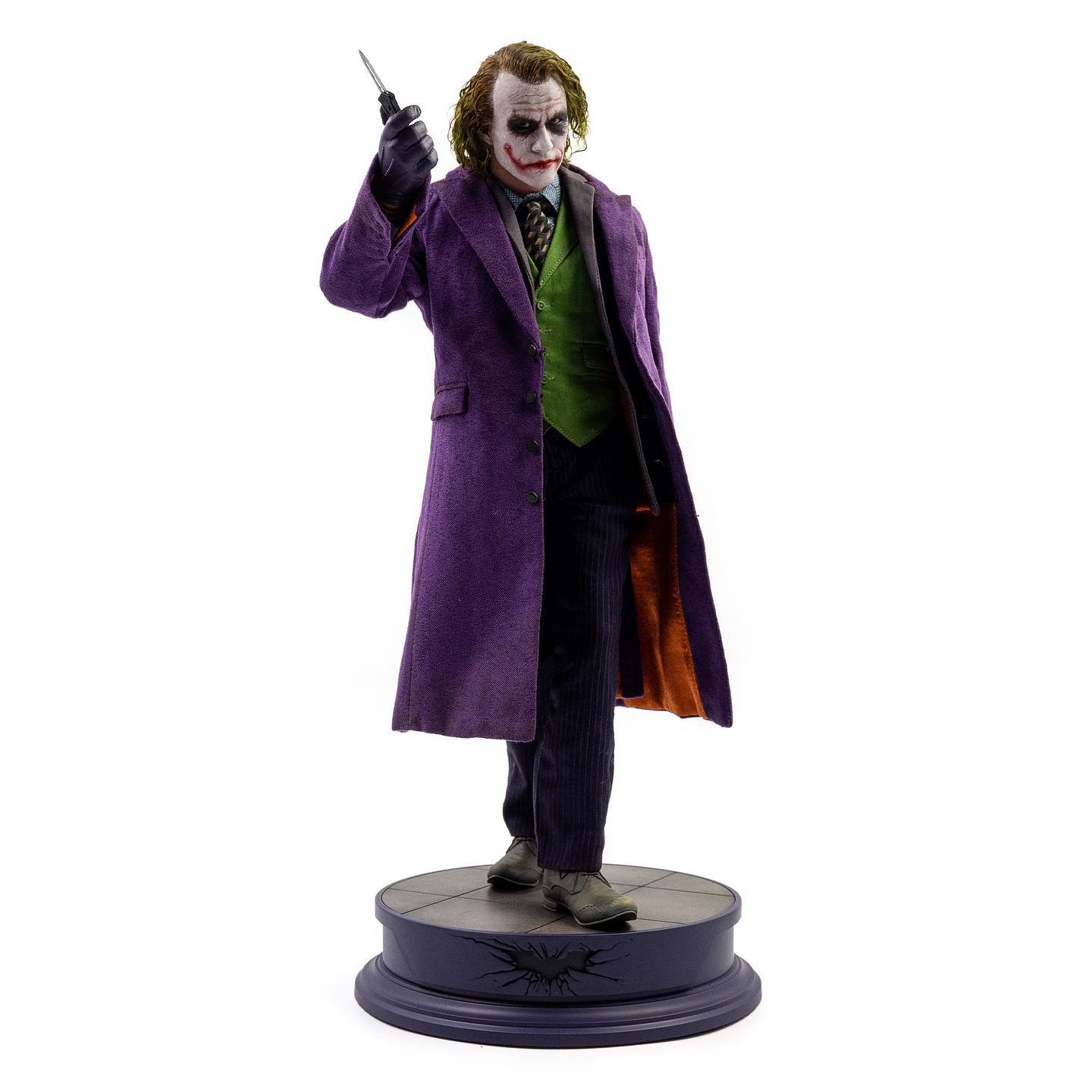 The Dark Knight : Joker (Heath Ledger)  - Page 2 32343310