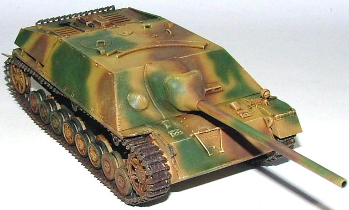 Jagdpanzer IV [ITALERI] + Canon alu [JR] + chenilles [QUARTER MASTER] + bas de caisse arrière [TIGER MODEL]. Dscf0029