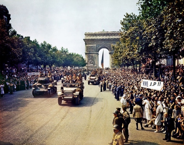 25 Aout 1944 .............. Paris110