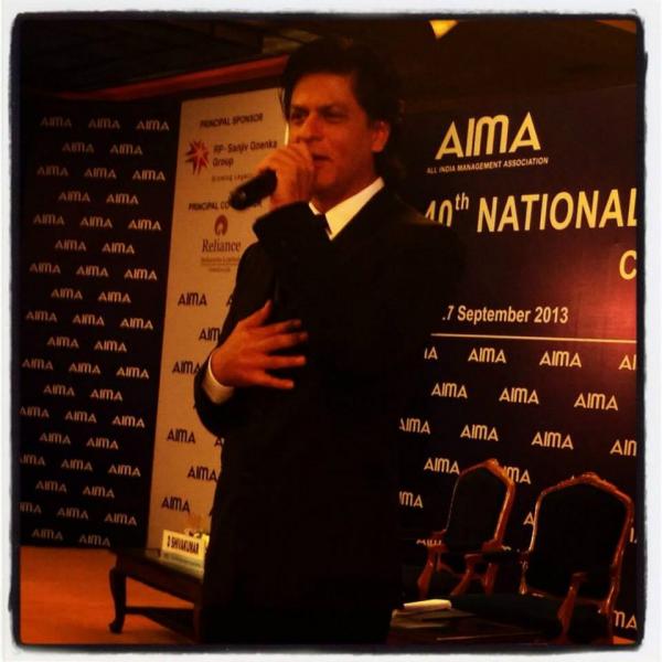 Shah Rukh Khan parle à l'AIMA Aima110