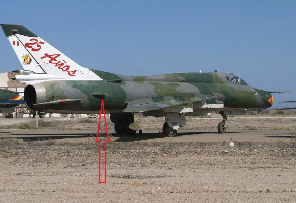 [ Modelsvit] Su-22 M3 J + [ Vespa Model Kit]  South Yemen [FINI] 41235710