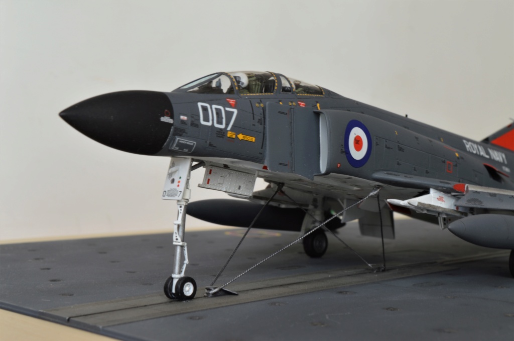 [Airfix] 1/72 - McDonnell-Douglas  Phantom II  FG.1   Royal Navy    - Page 2 Dsc_0058