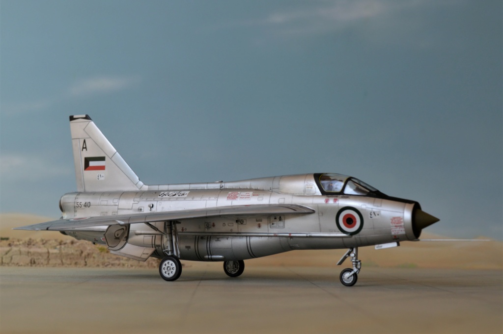 [ Sword + Airfix]  EE Lightning  T-Mk 55  Koweït  Dsc_0470