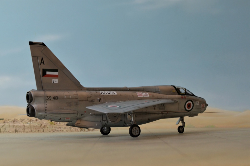 [ Sword + Airfix]  EE Lightning  T-Mk 55  Koweït  Dsc_0471