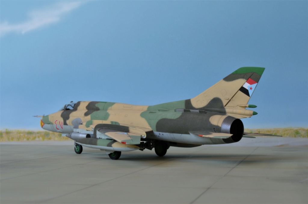 [ Modelsvit] Su-22 M3 J + [ Vespa Model Kit]  South Yemen [FINI] - Page 2 Dsc_0720