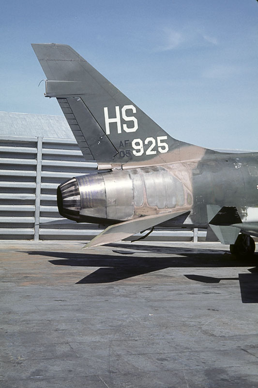 F 100E Super Sabre turc ex-USAF  Italeri  1/72 F-100-11