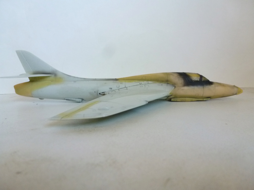  [ Revell + PJ Production]  Hawker Hunter T.79  Qatar - Fini P1240018