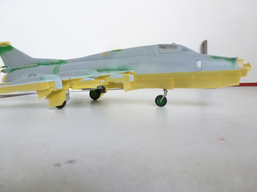 [ Modelsvit] Su-22 M3 J + [ Vespa Model Kit]  South Yemen [FINI] P1260439
