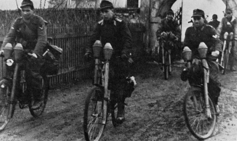 Les vélos de l'armée Allemande ww2 - Page 3 Sqcfdv10